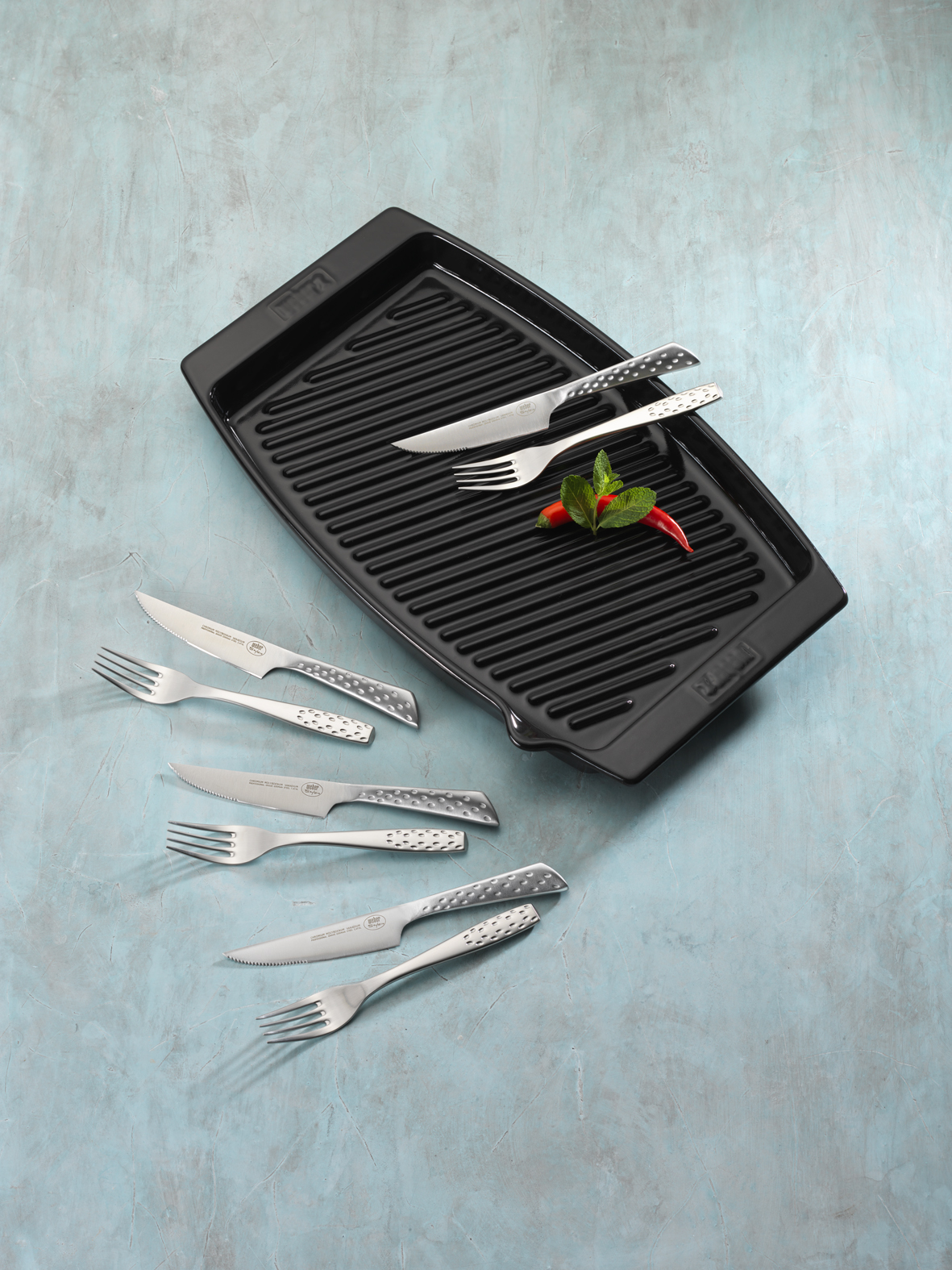 

Weber grillfad og grillbestik til 4 personer